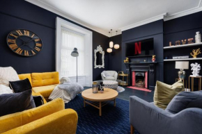 The Executive - Central Plymouth House - Sleeps 8 - Habita Property